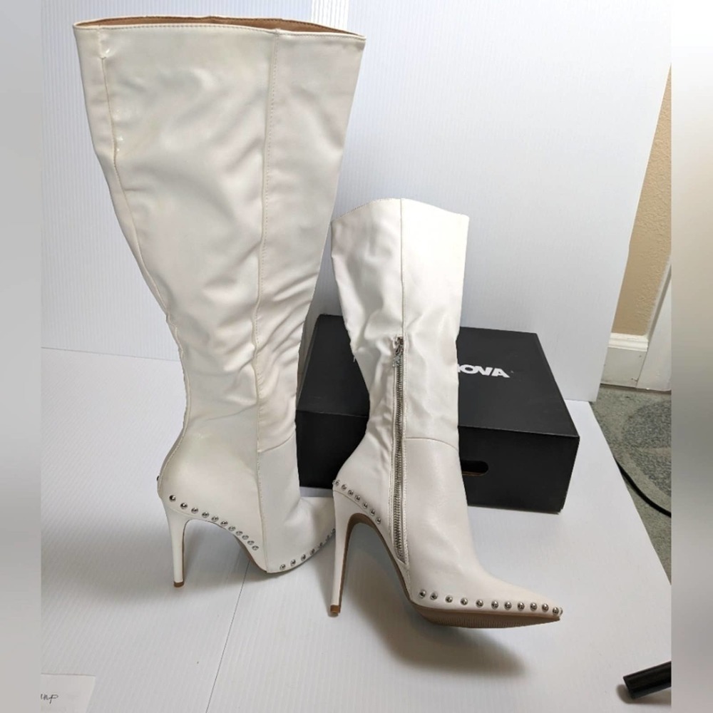Fashion Nova NWB Wild Diva Giselle Boots Size 7‎ White